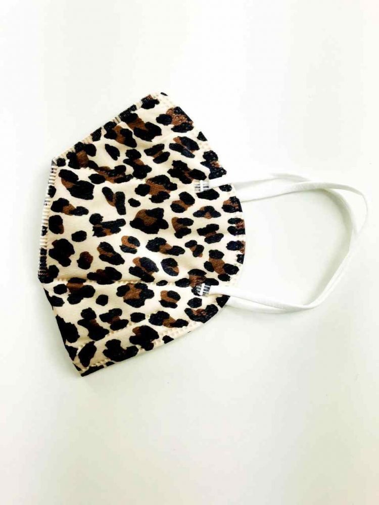 Mascarilla leopardo
